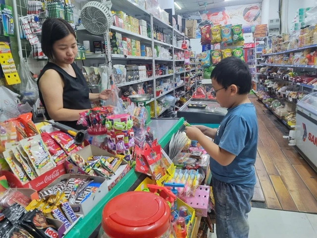  Cục Thuế nói về nâng ngưỡng doanh thu miễn thuế với hộ kinh doanh - Ảnh 1.