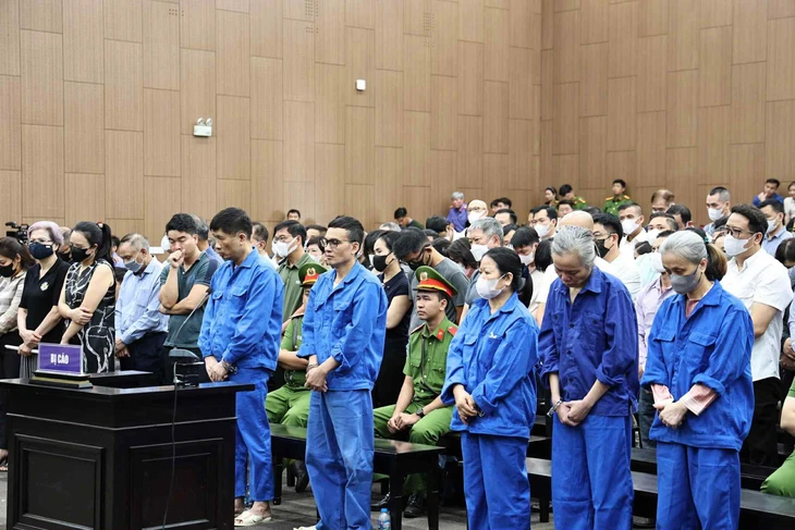 Cựu phó chủ tịch Phú Thọ Hồ Đại Dũng đánh bạc 95 lần hơn 7 triệu USD lãnh 3 năm 6 tháng tù - Ảnh 2.